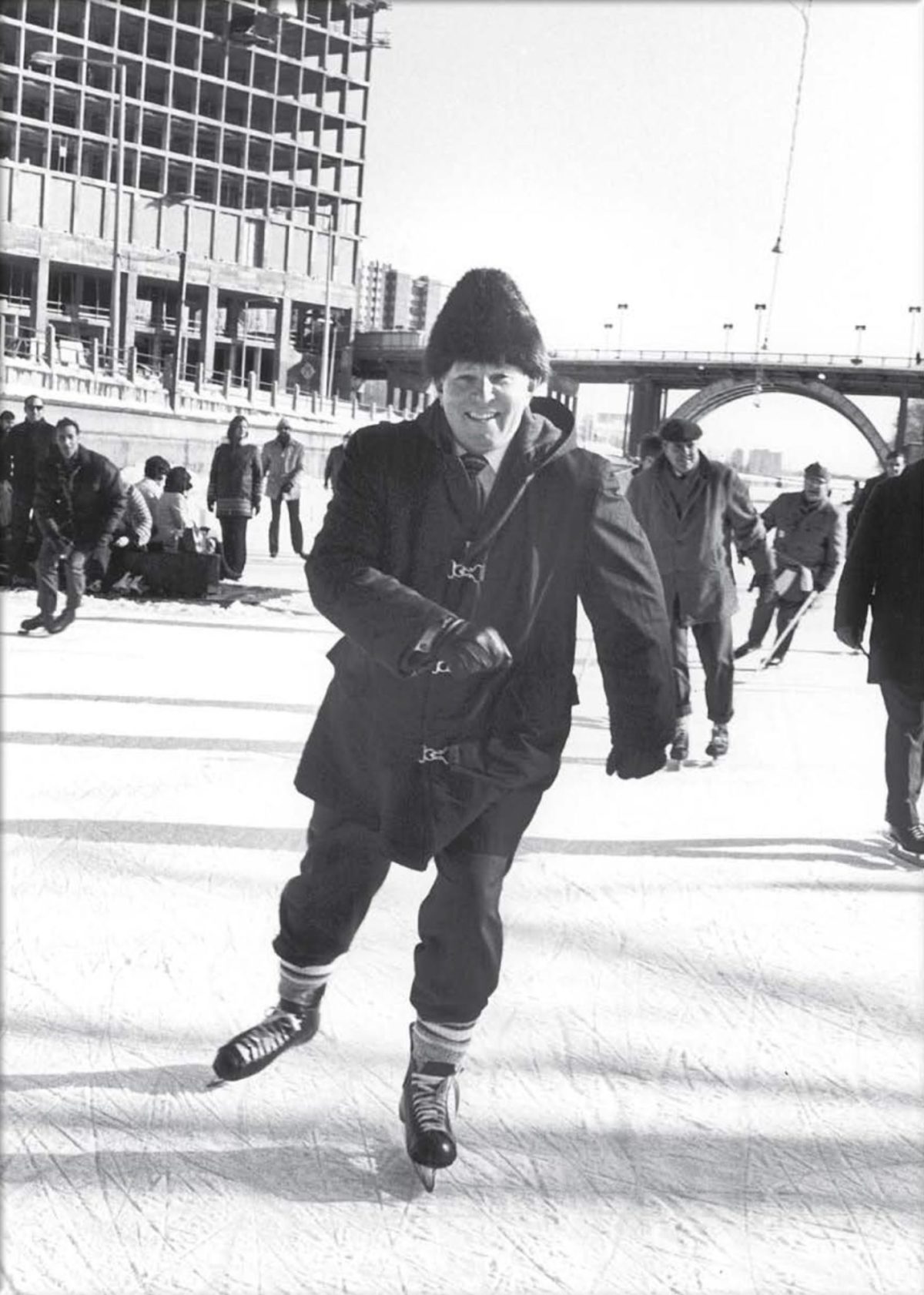 Douglas Fullerton qui patine.